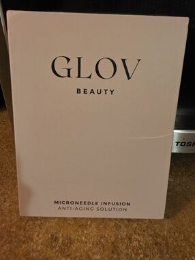 GLOV Beauty Anti Aging Microneedling Infusion System - New 12 Treatments